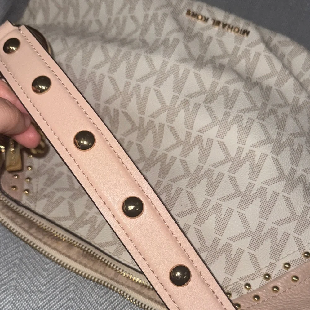 Michael Kors Beige and Pink Shoulder Bag - Picture 7 of 10